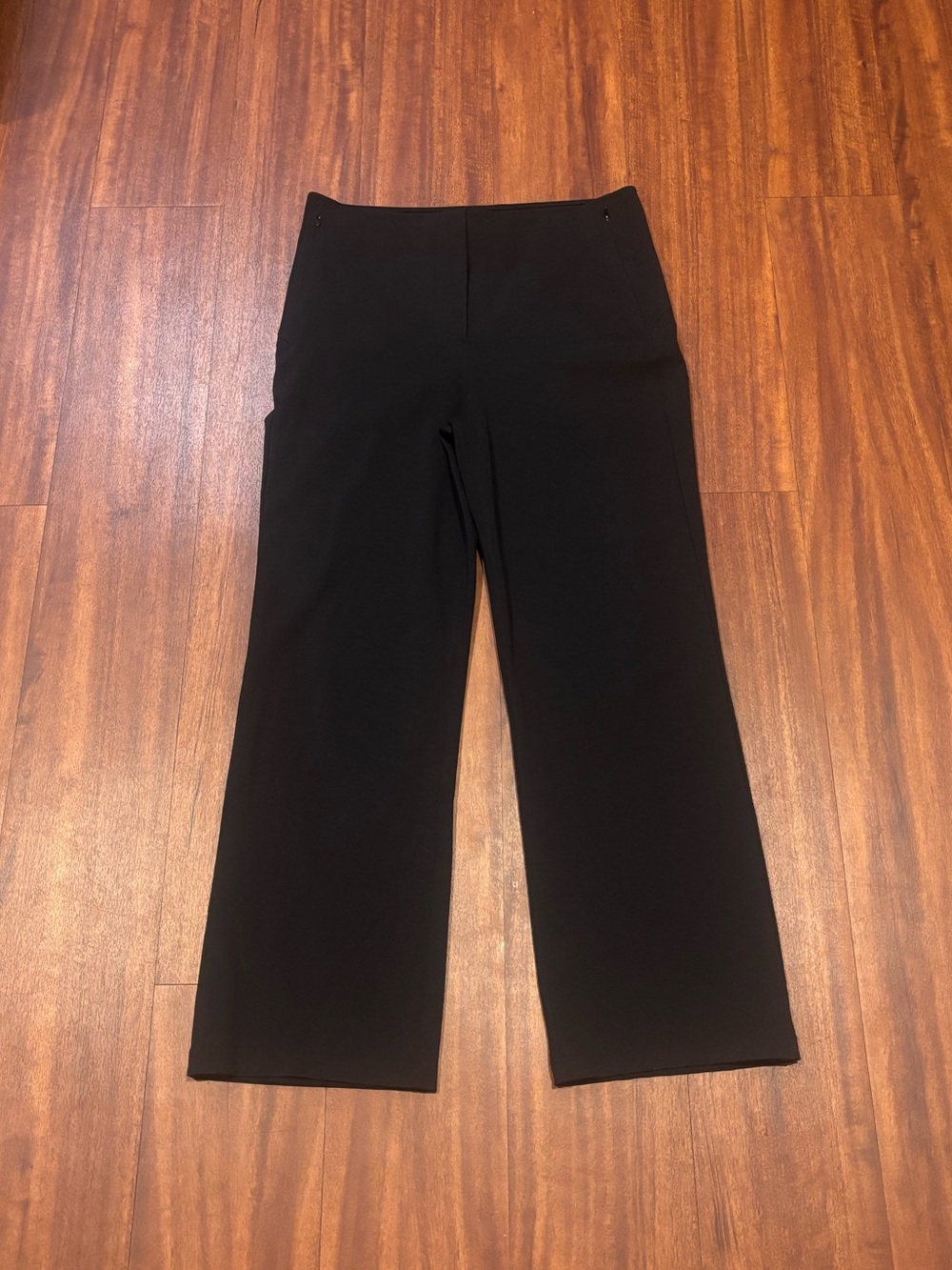 Lululemon Smooth Fit High Rise Cropped Trousers